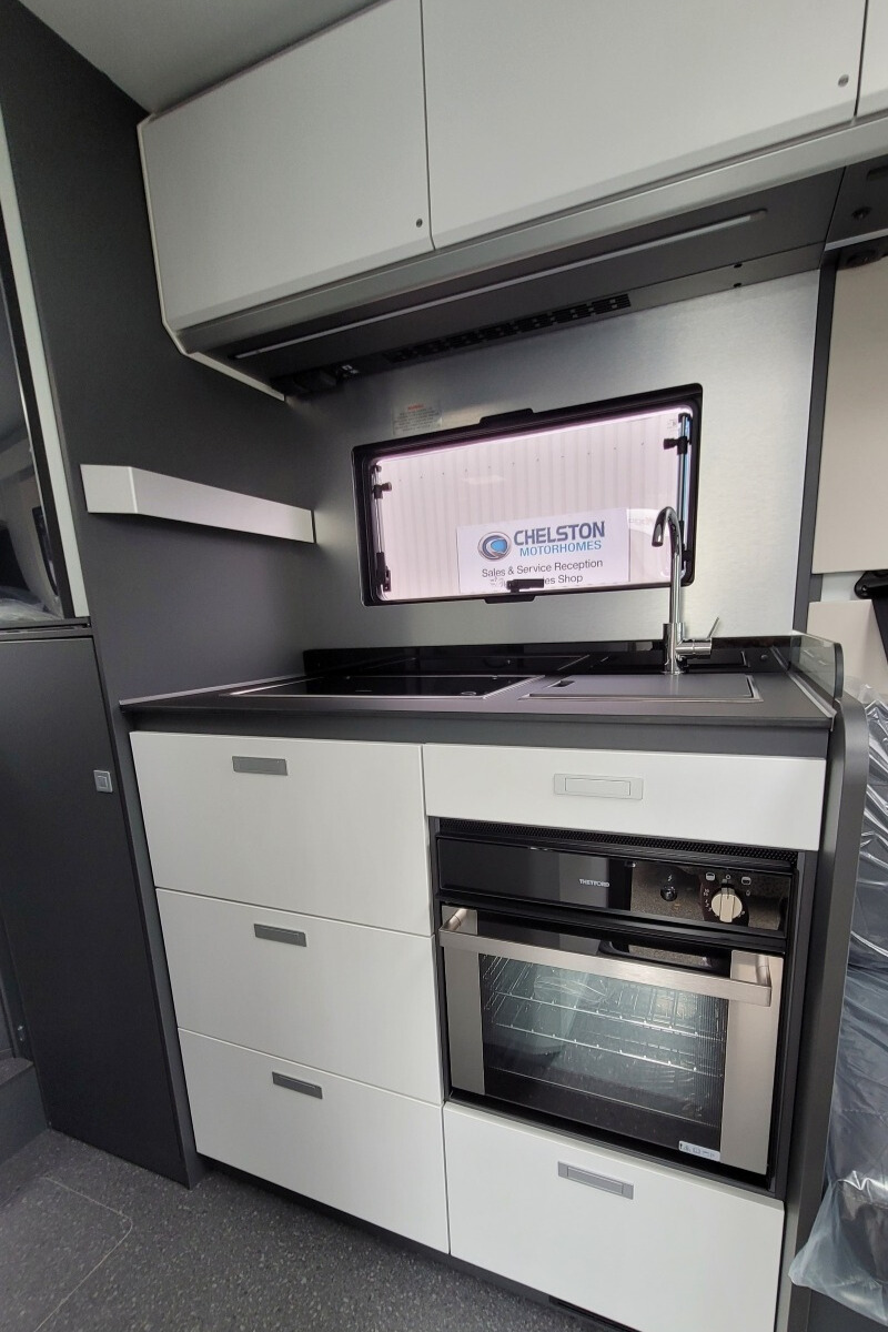 733302 20 Adria CompactMaxDL S9058201