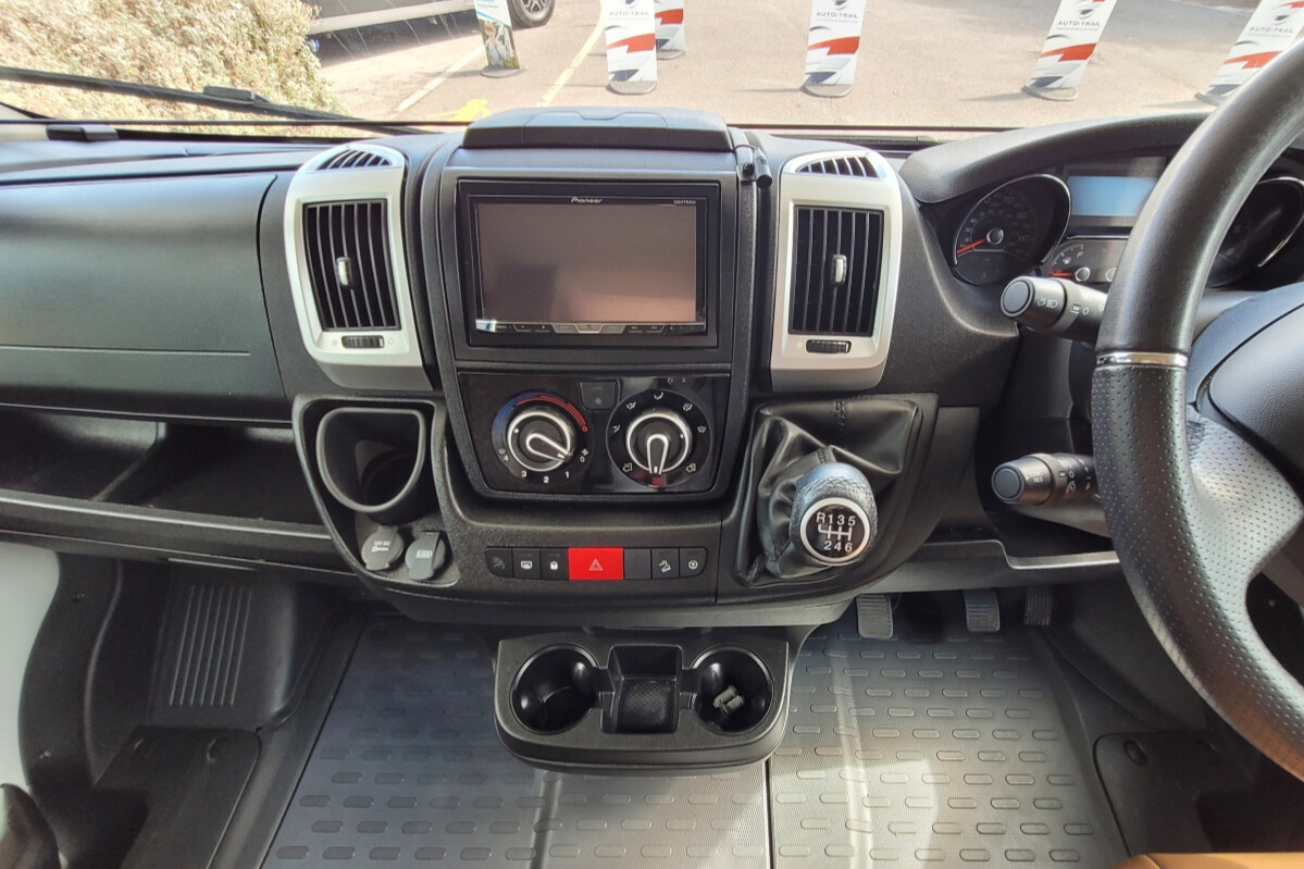 75BB22 09 Burstner ArgosA747 2G VX17CZP