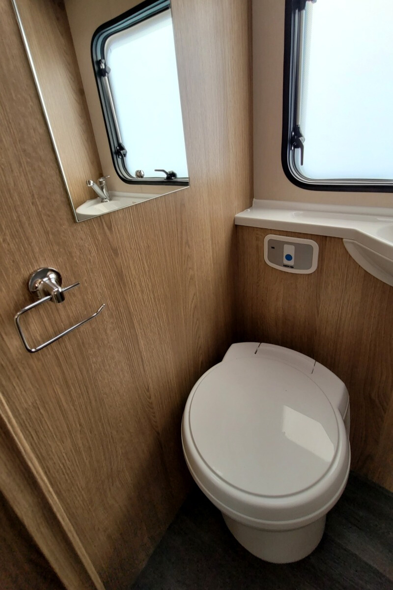 1E9757A 33 Autotrail Imala736G R2Z65802