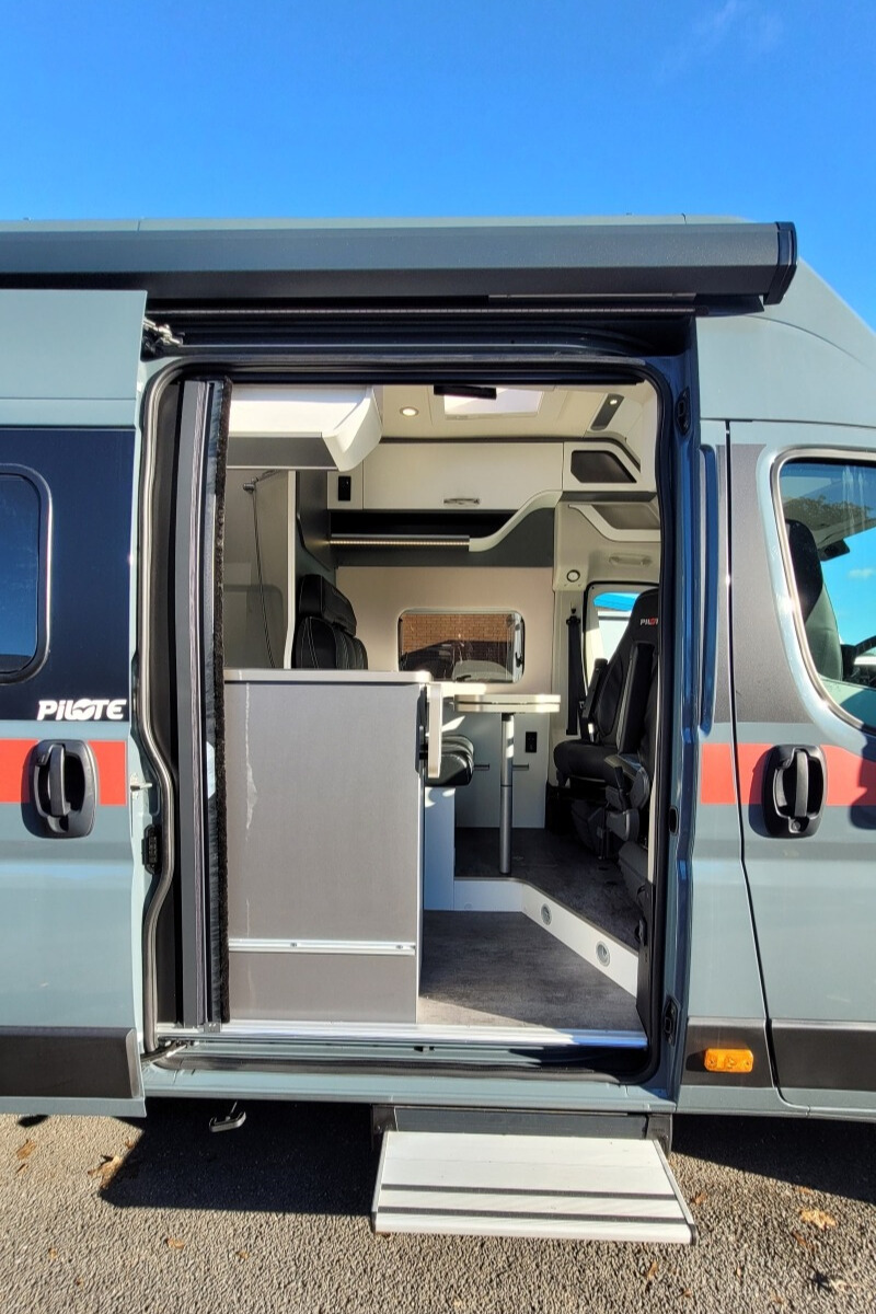 769696 08 Pilote V633M WK73BBN