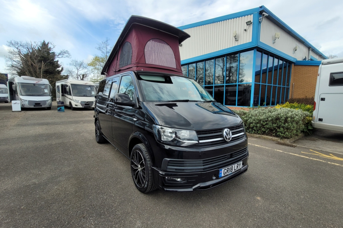 77B7D2 01 Volkswagen TransporterT28 GL18LRY