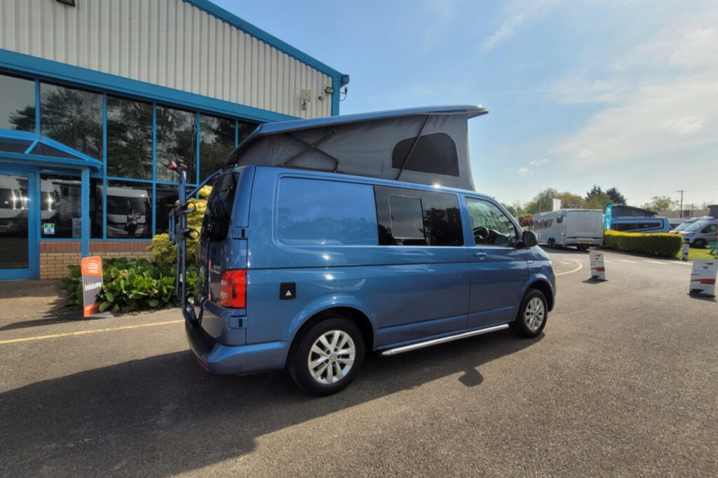 77D312 03 Volkswagen FunkyDubz MT66NPV